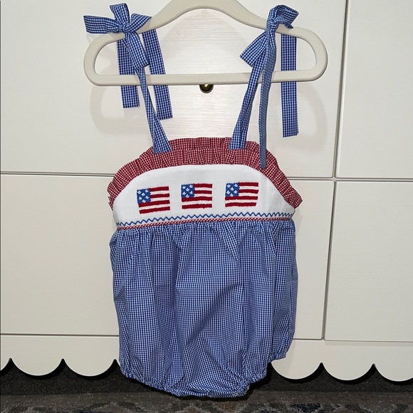 NWOT Patriotic Flag Smocked Baby Romper Bubble with Bows and Ruffles - Picture 1 of 4